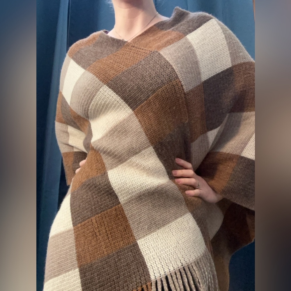 Plaid Poncho - Picture 2 of 6